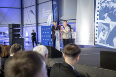 Prezes Klubu Pilotów Doświadczalnych, Z. Mazan,