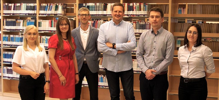 Zespół naukowców Wydziału Budowy Maszyn i Lotnictwa,